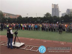 （現場傳真）實小西區(qū)微電影正在拍攝中